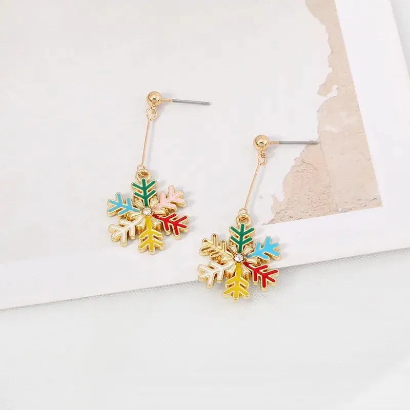 Crystal Snowflake Stud Earrings: Festive Fashion